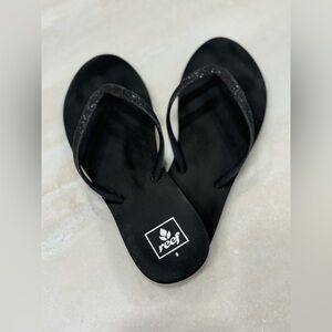 REEF Stargazer Black Flip Flop. Size 8.